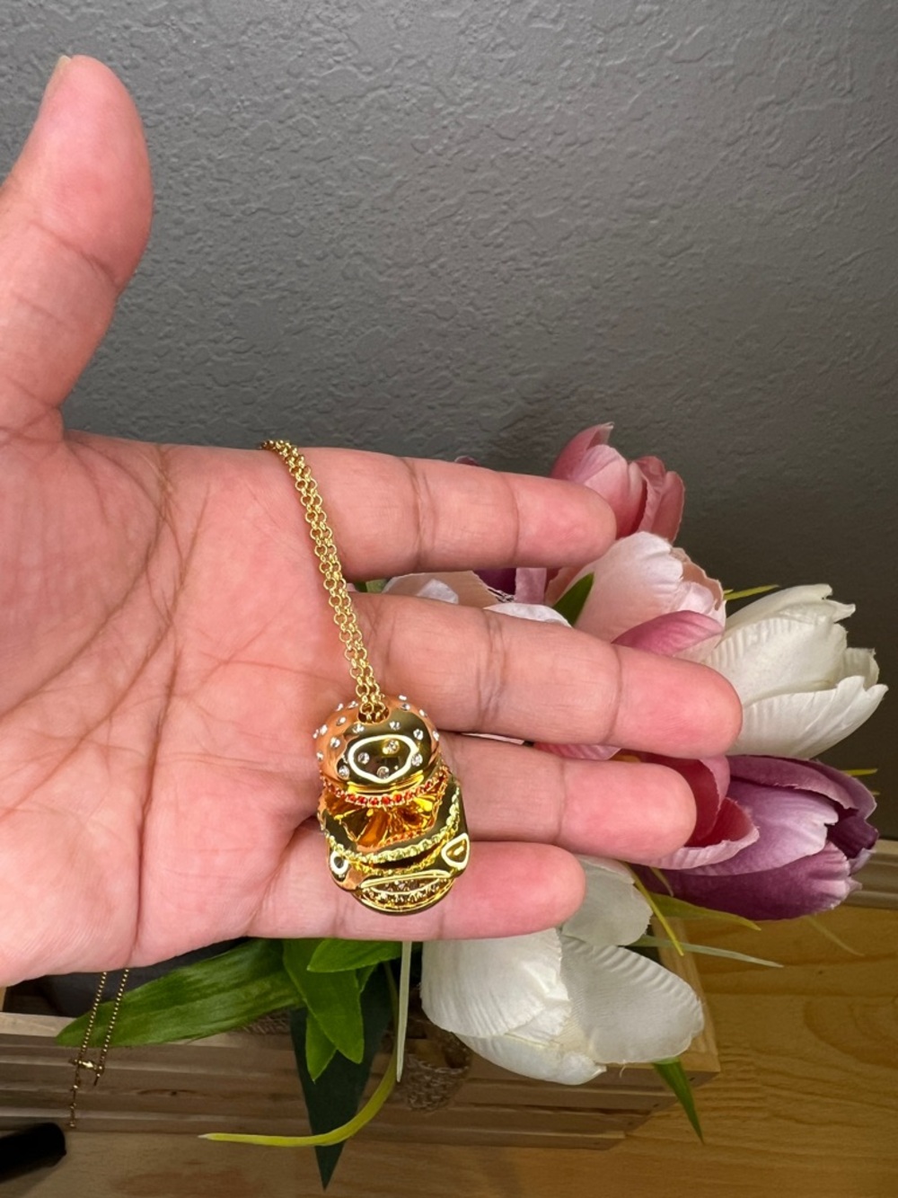 Kate Spade Fast Food Burger Pendant Necklace - Picture 3 of 8